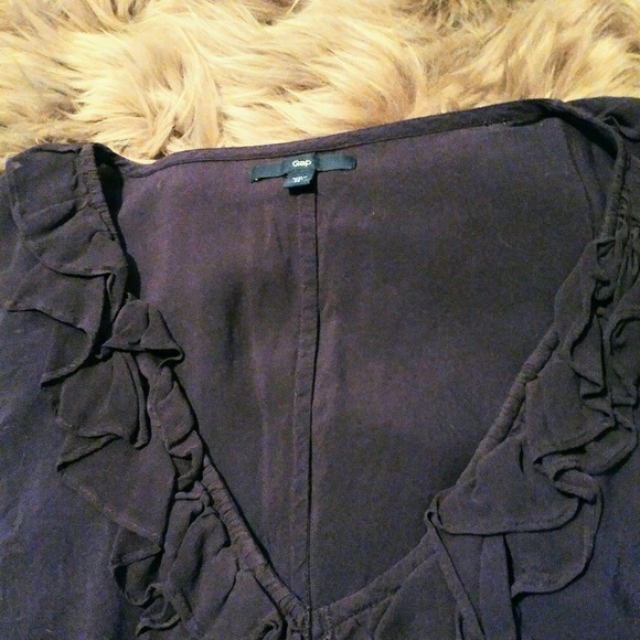 🌸 Gap sleeveless purple ruffle top - Picture 4 of 5